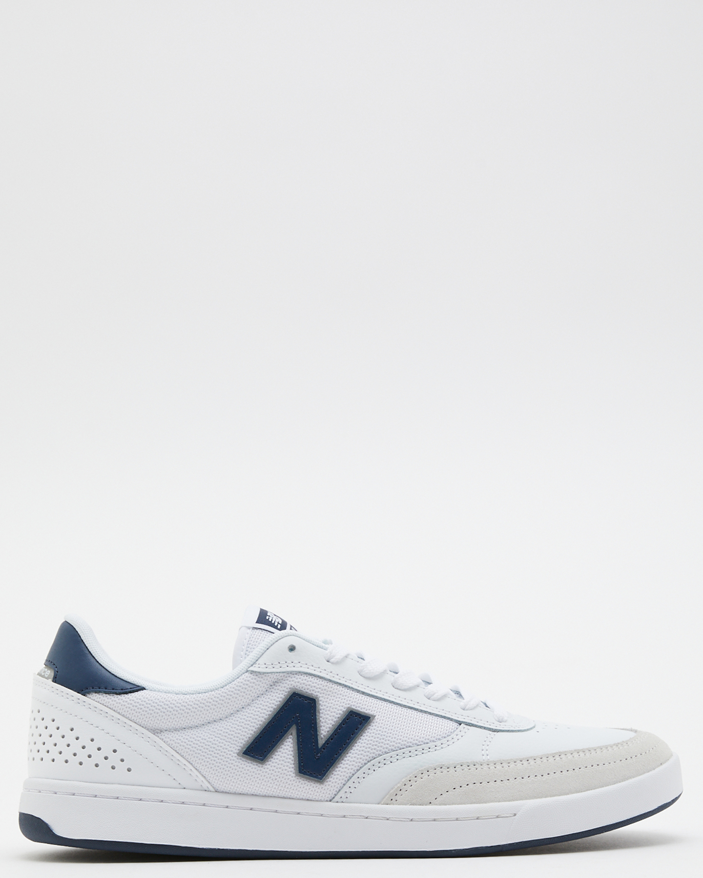 White and best sale navy new balance